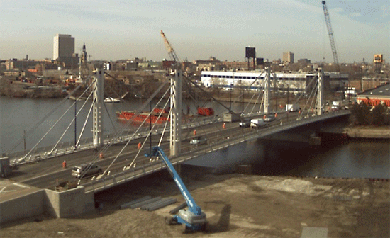 The highly acclaimed North Avenue Bridge has an HPC superstructure. (2007)